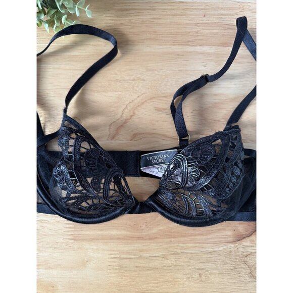 Victoria's Secret Butterfly Luxe Lingerie Sheer Demi Bra Wired Black Sexy NWT - Picture 2 of 9